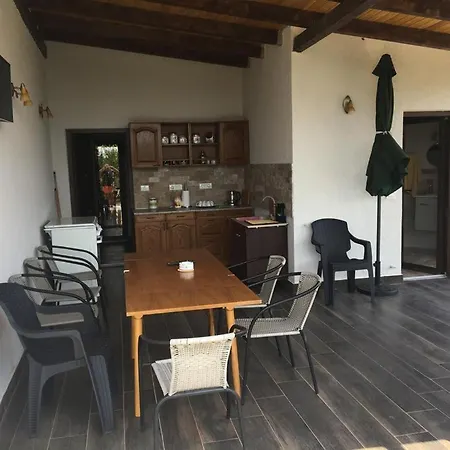 Πανσιόν Bella Vista 3*
